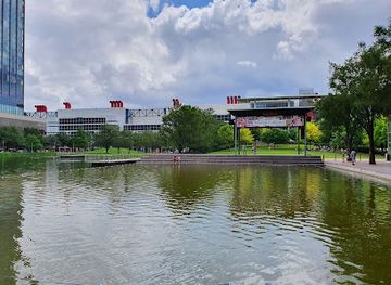 texas/houston/attraction/discovery-green