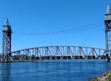 massachusetts/hyannis/attraction/cape-cod-canal-railroad-bridge