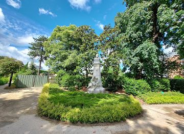 france/nantes/attraction/statue-de-jules-verne
