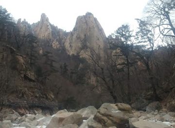 south-korea/seoraksan-national-park/attraction/ppobbawi