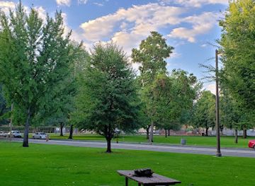 idaho/boise/boise-bench/attraction/julia-davis-park