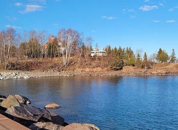minnesota/lake-superior/attraction/two-harbors-light-house