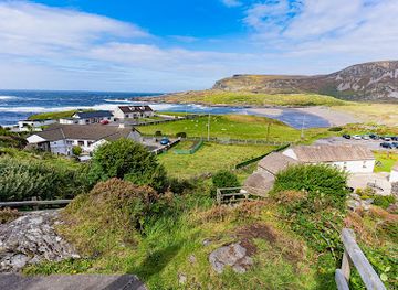 ireland/slieve-league/attraction/glencolumbkille-folk-village