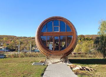 moldova/cricova-winery/attraction/world-s-biggest-barrel
