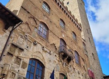 italy/florence/attraction/palazzo-comunale-pinacoteca-torre-grossa