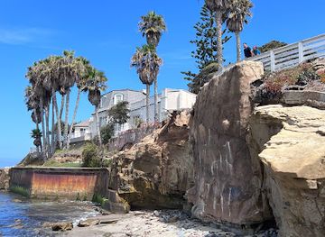 california/la-jolla/attraction/concrete-steps-to-the-beach