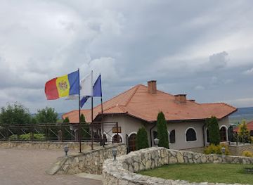 moldova/orhei-county/attraction/chateau-vartely
