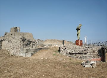 italy/pompeii/amphitheatre-of-pompeii/attraction/temple-of-venus