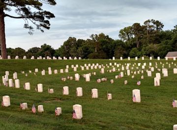 mississippi/natchez/attraction/natchez-national-cemetery