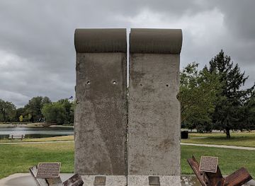 south-dakota/black-hills-national-forest/attraction/berlin-wall