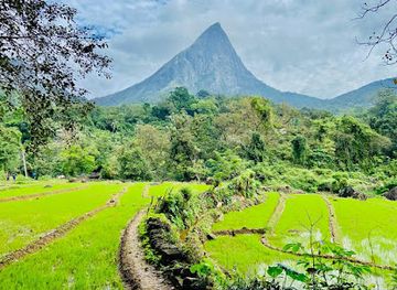 sri-lanka/knuckles-mountain-range/attraction/lakegala