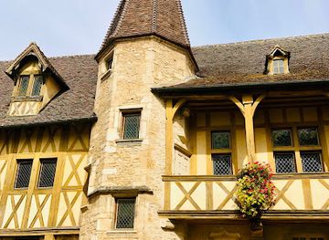 france/burgundy-vineyards/attraction/musee-du-vin-hotel-des-ducs-de-bourgogne