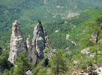 georgia/svaneti/attraction/sairme-pillars