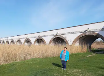 Nine-Hole Bridge
