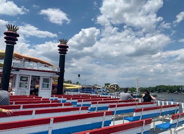 indiana/indiana-beach-amusement-water-park/attraction/shafer-queen