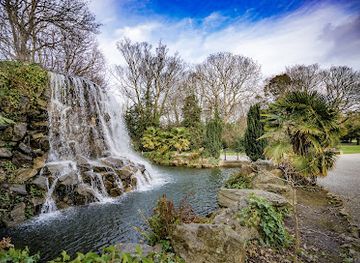 ireland/county-dublin/attraction/waterfall-iveagh-gardens