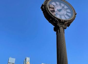 connecticut/greenwich/attraction/tiffany-street-clock