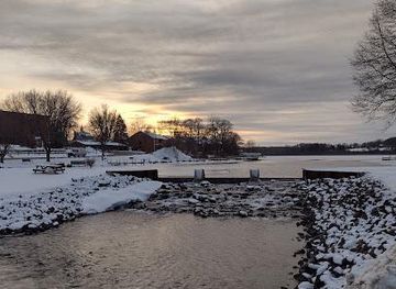 wisconsin/oshkosh/attraction/green-lake