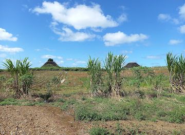 mauritius/ganga-talao/attraction/pyramids-of-plaine-magnien-mauritius