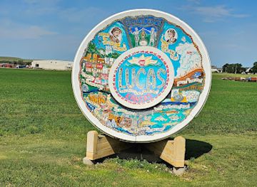 kansas/wilson-lake/attraction/world-s-largest-travel-plate