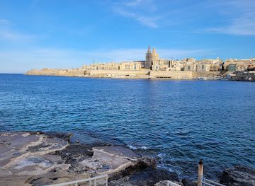 malta/gzira/attraction/stone-beach