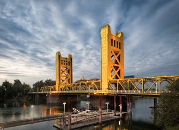 california/sacramento/attraction/tower-bridge