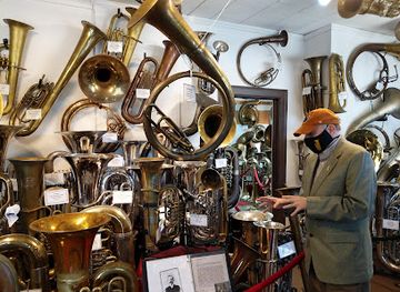 north-carolina/foothills/attraction/v-e-simonetti-historic-tuba-collection