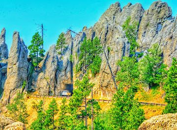 south-dakota/mount-rushmore/attraction/needles-eye-tunnel