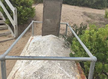 australia/western-district/attraction/granny-s-grave-beach