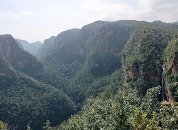 india/madhya-pradesh/attraction/apsara-falls