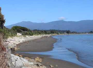 new-zealand/abel-tasman-national-park/attraction/pohara-beach-reserve