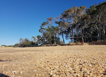 australia/fraser-island/attraction/seafront-oval