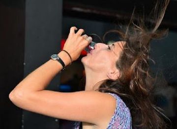 poland/warsaw/attraction/pub-crawl-warsaw-xperiencepoland