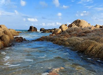 sri-lanka/trincomalee/attraction/rathugala-red-rock-thevikkal-trincomalee