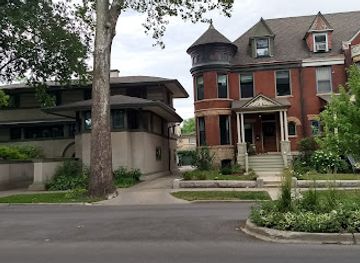 illinois/berwyn/attraction/austin-gardens