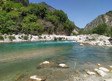 greece/epirus/attraction/politsa-ancient-stone-bridge