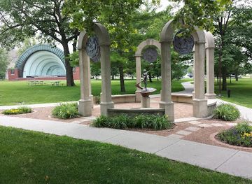 iowa/ames/attraction/bandshell-park