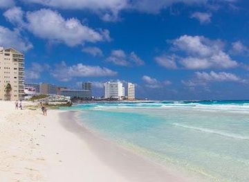 mexico/cancun/attraction/playa-chac-mool