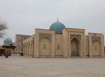 uzbekistan/tashkent-region/attraction/muyi-muborak-madrasah-moyie-mubarek-library-museum