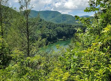 north-carolina/nantahala-national-forest/attraction/nantahala-village-riding-stables