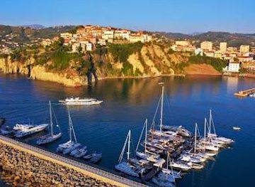 italy/ravello/attraction/porto-di-agropoli-pontile-yachting-club-agropoli