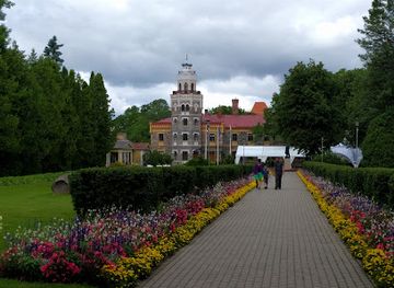 latvia/sigulda/attraction/skulpturu-grupa-bruninieku-parade