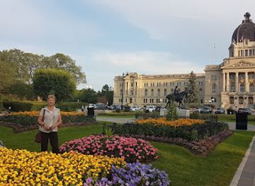 canada/regina/attraction/regina-rolling-robot-tours