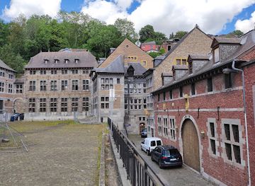 belgium/dyle-valley/attraction/musee-liegeois-du-luminaire-mulum