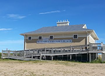 rhode-island/burlingame-state-park/attraction/blue-shutters-beach