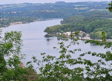 germany/essen/attraction/ruine-neue-isenburg
