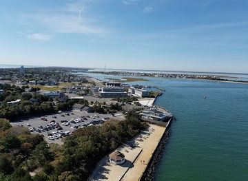 new-jersey/island-beach-state-park/attraction/barnegat-light-museum-edith-gwinn-gardens