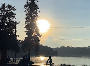 vietnam/dalat/xuan-huong-lake/attraction/ho-xuan-huong-da-lat