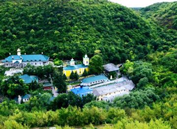 moldova/sipot-falls-natural-monument/attraction/saharna-monastery