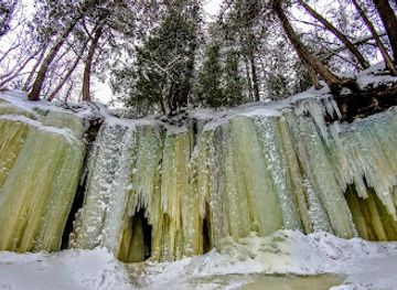 michigan/upper-peninsula/attraction/eben-ice-caves